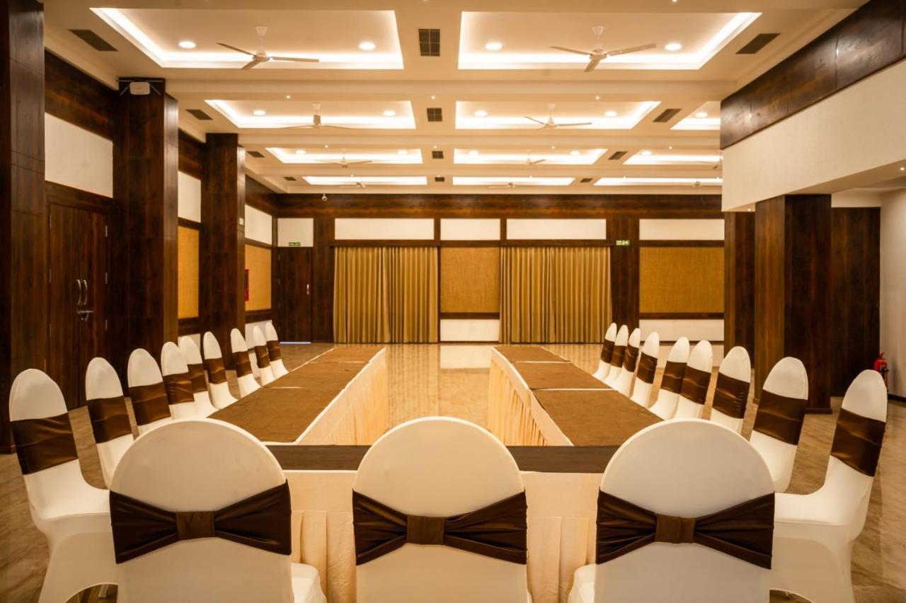 Hotel The King'S Meadows Golhalli Esterno foto