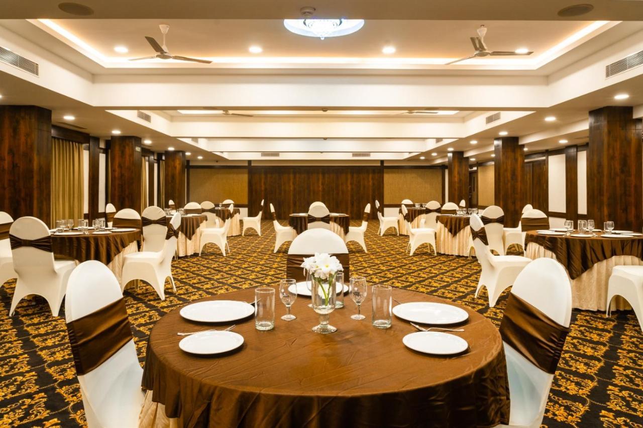 Hotel The King'S Meadows Golhalli Esterno foto