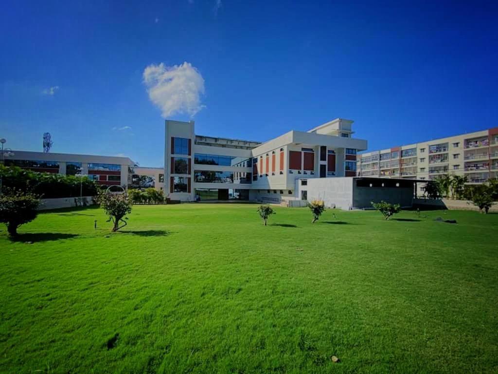 Hotel The King'S Meadows Golhalli Esterno foto