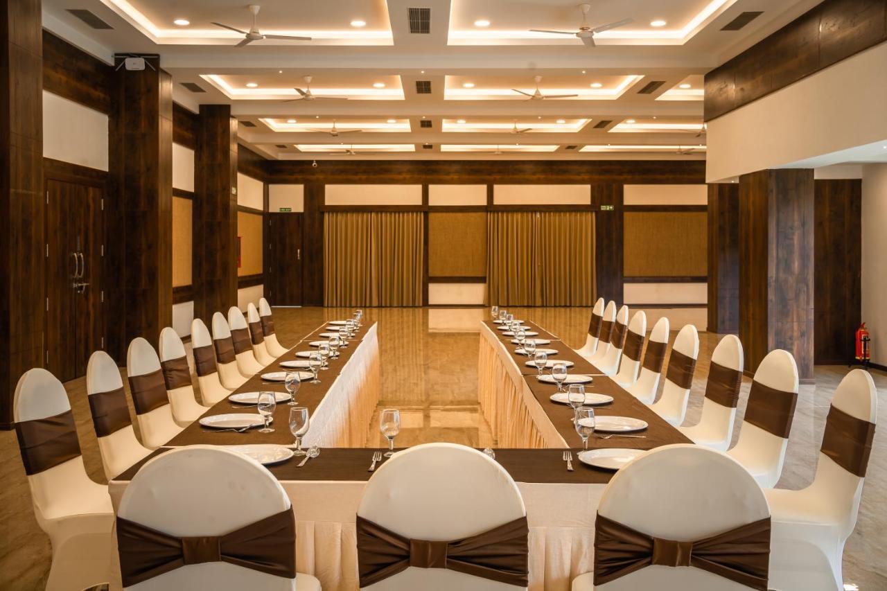 Hotel The King'S Meadows Golhalli Esterno foto