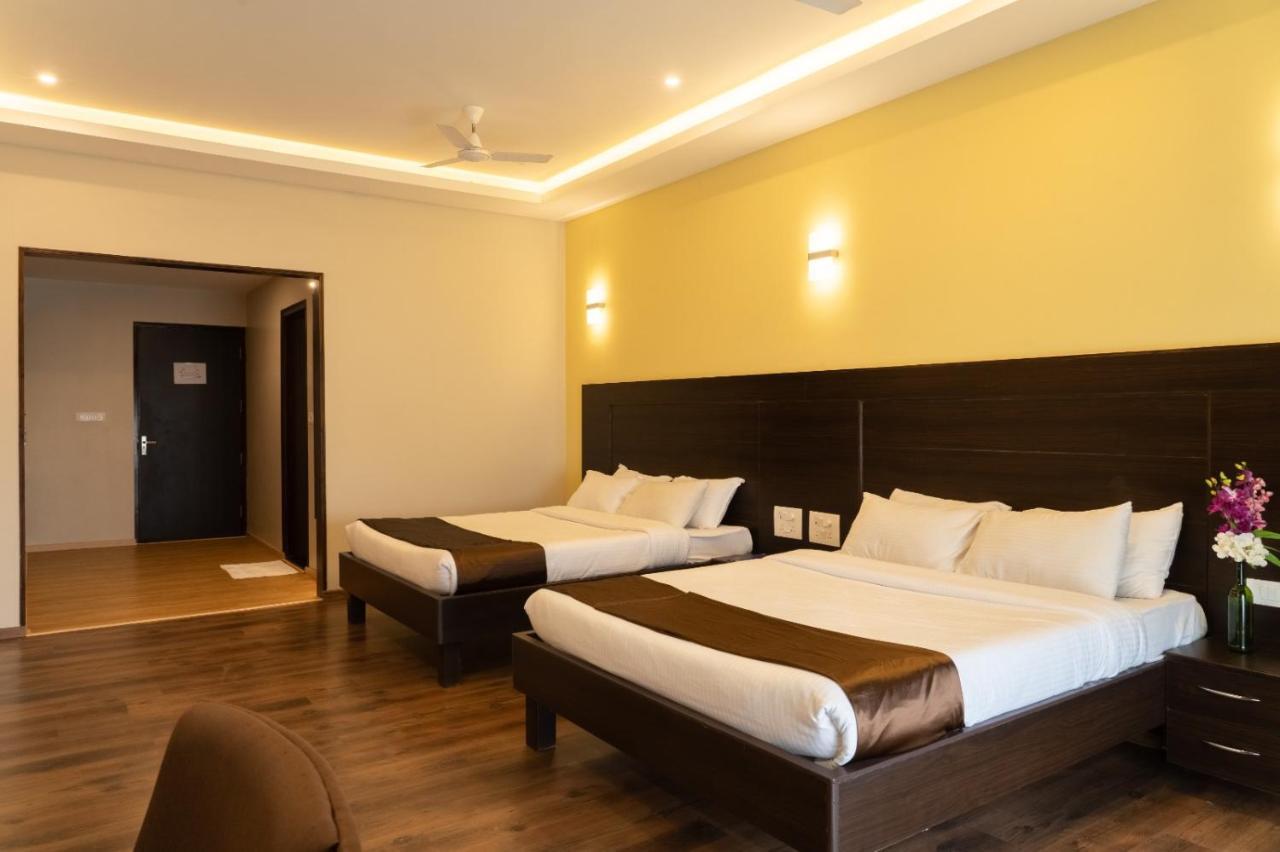 Hotel The King'S Meadows Golhalli Esterno foto