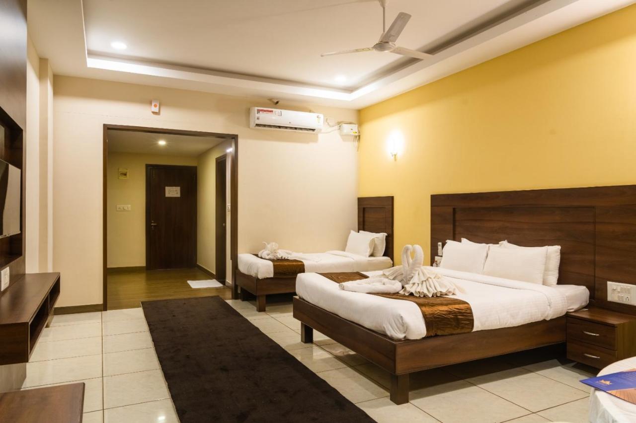Hotel The King'S Meadows Golhalli Esterno foto