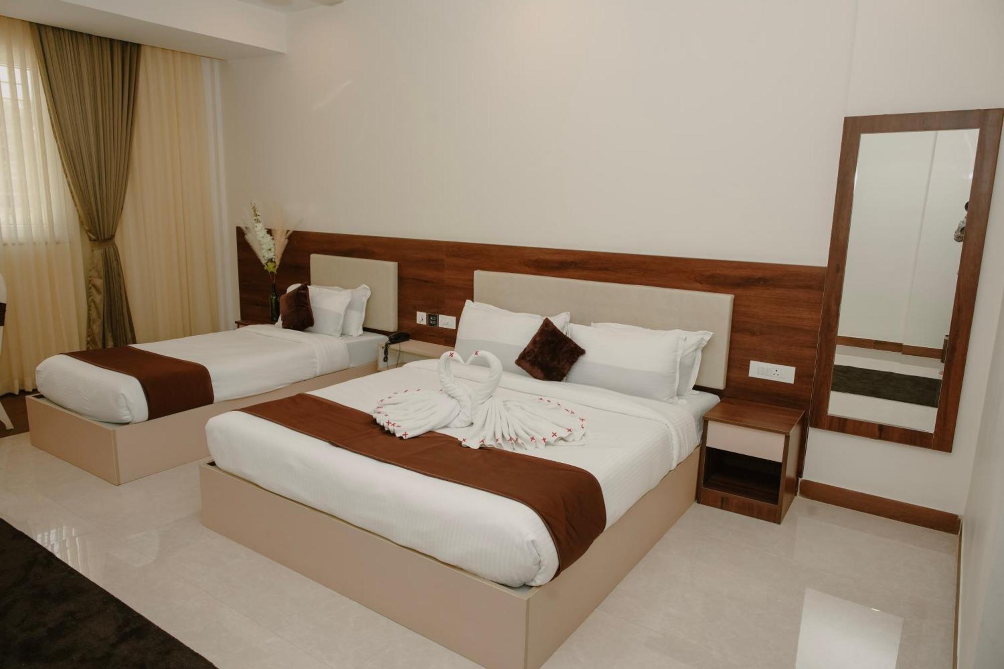 Hotel The King'S Meadows Golhalli Esterno foto