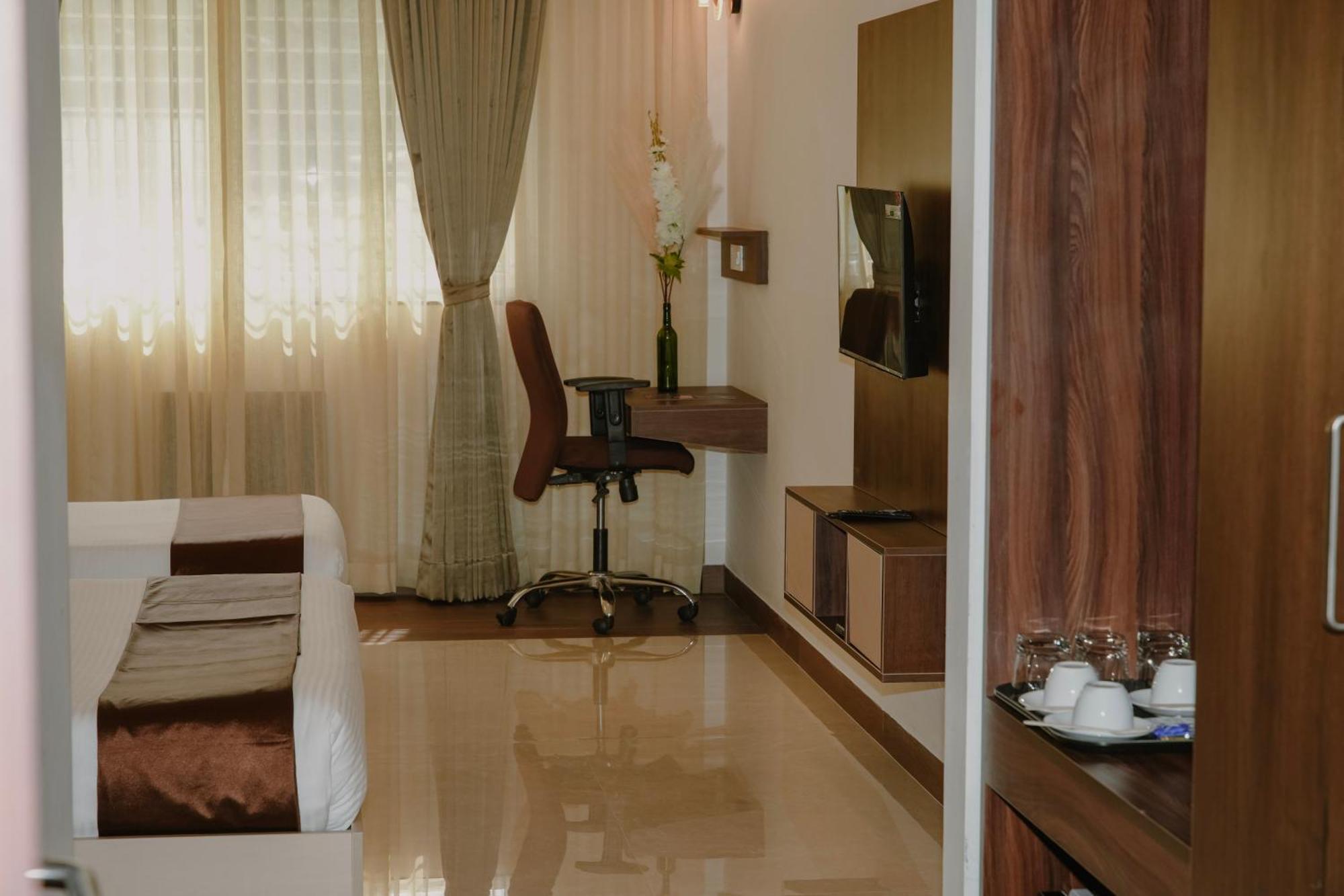 Hotel The King'S Meadows Golhalli Esterno foto
