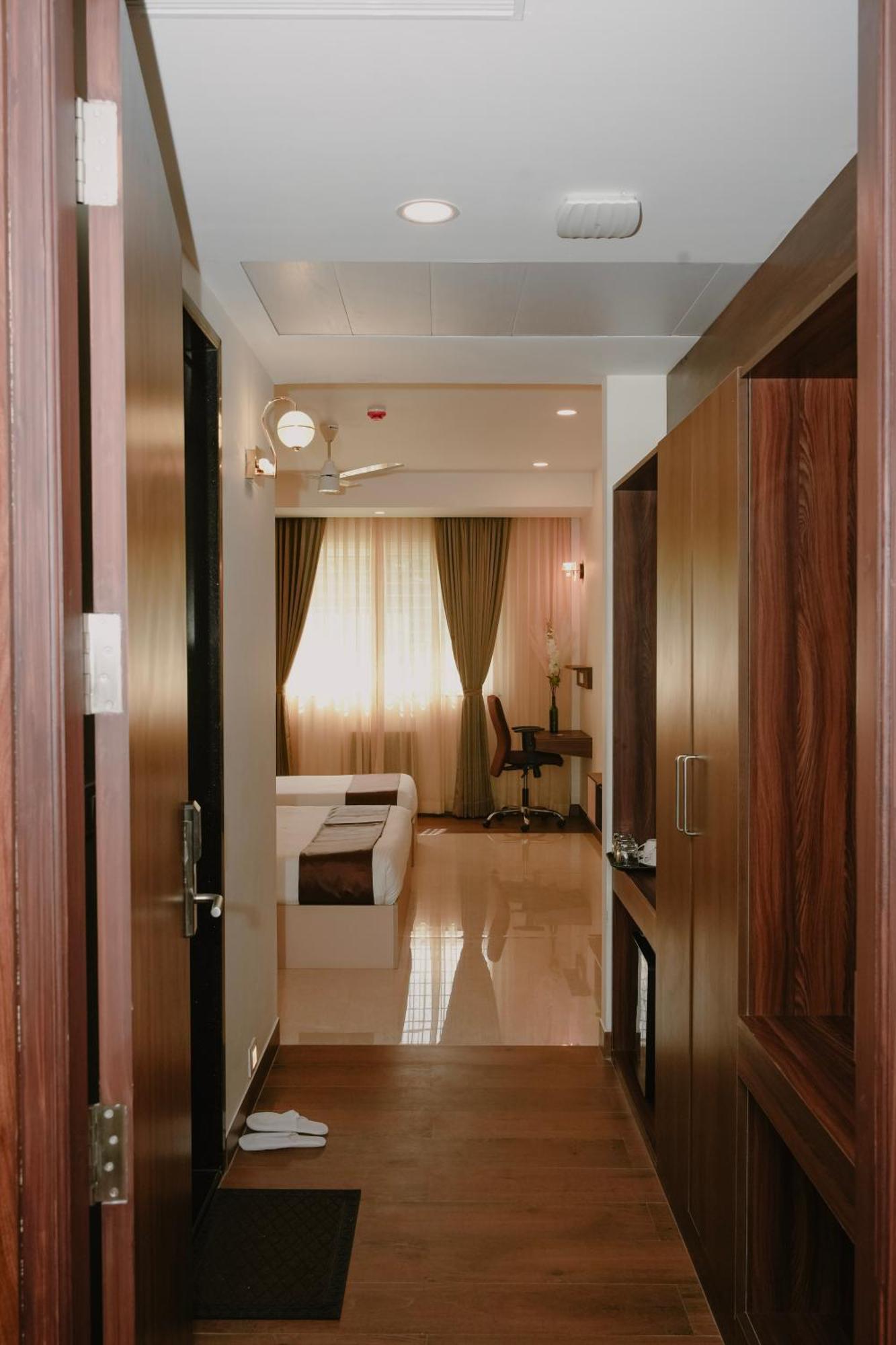 Hotel The King'S Meadows Golhalli Esterno foto
