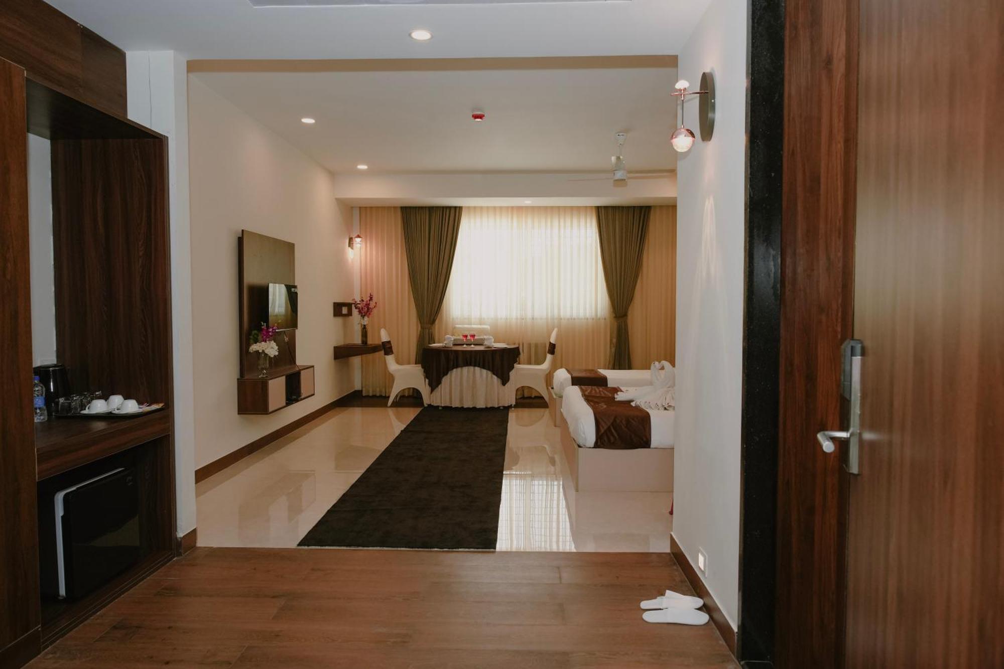 Hotel The King'S Meadows Golhalli Esterno foto