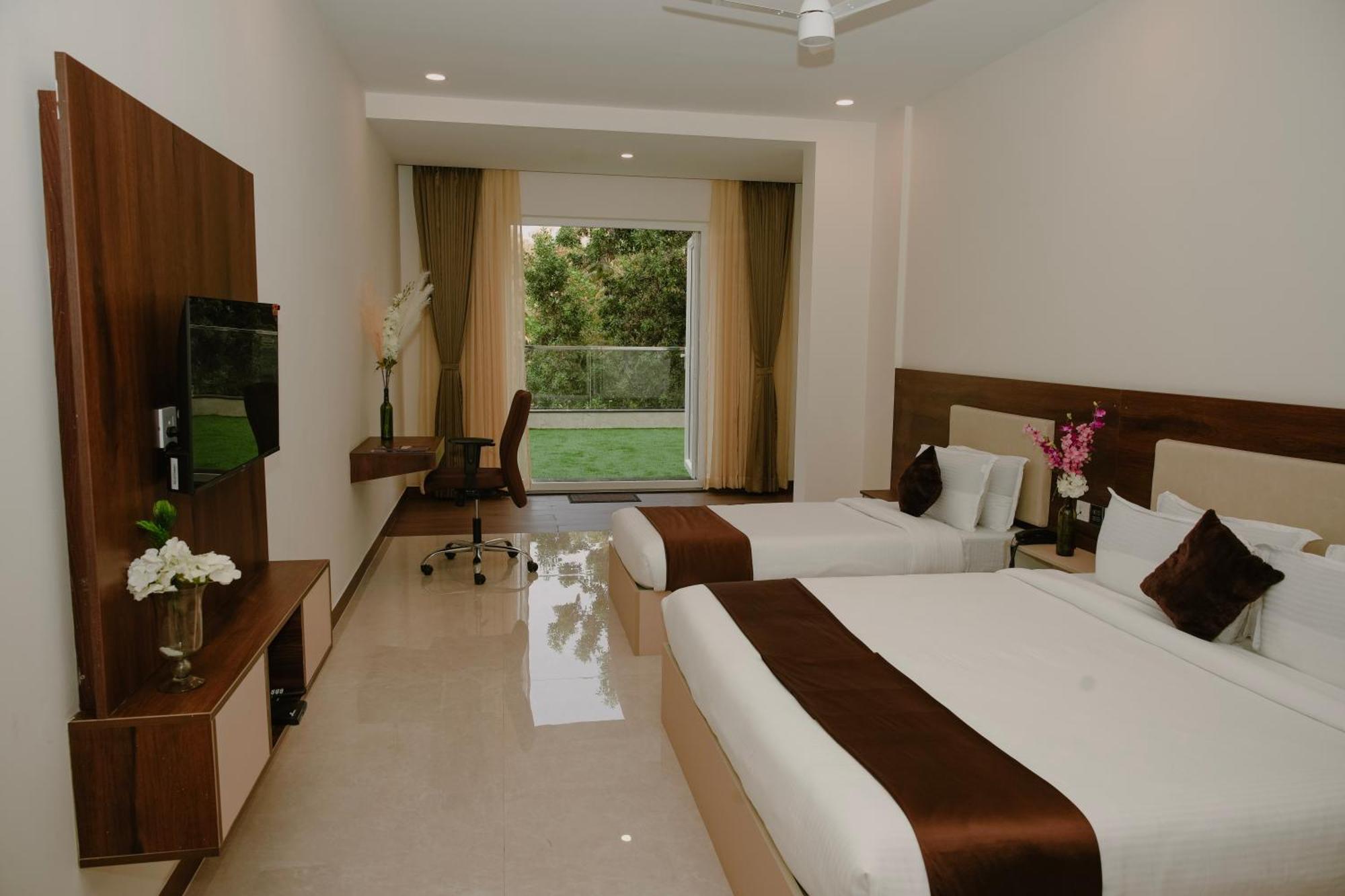 Hotel The King'S Meadows Golhalli Esterno foto