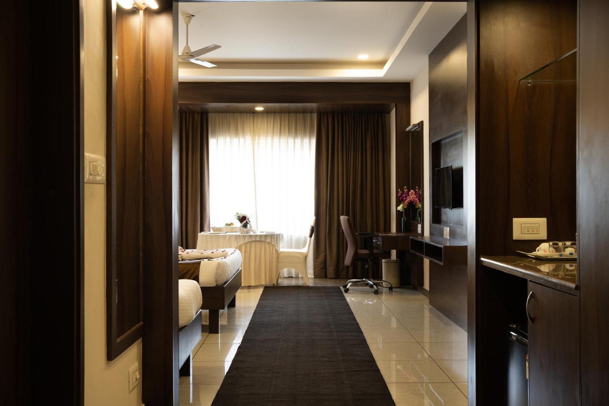 Hotel The King'S Meadows Golhalli Esterno foto