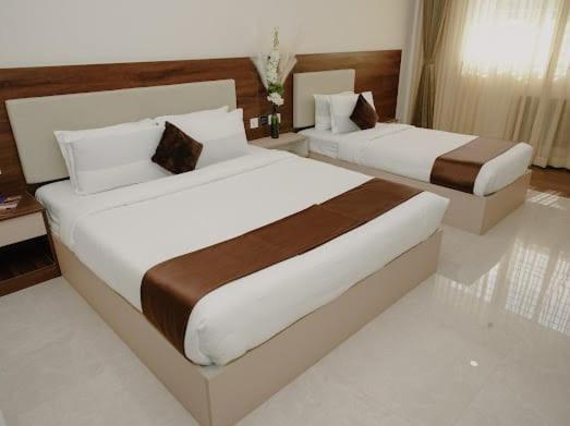 Hotel The King'S Meadows Golhalli Esterno foto