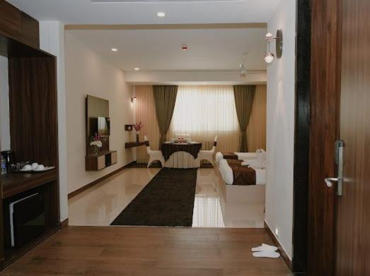 Hotel The King'S Meadows Golhalli Esterno foto