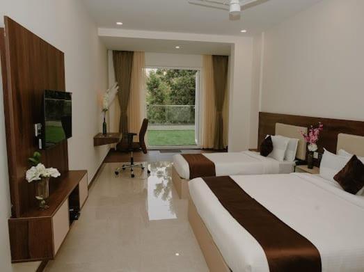Hotel The King'S Meadows Golhalli Esterno foto